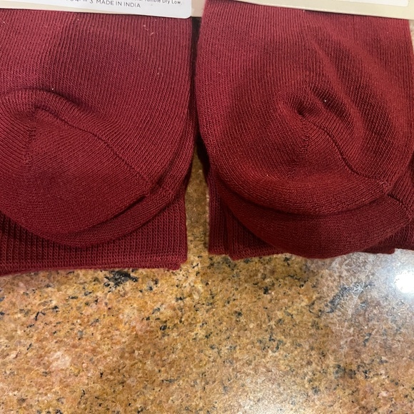 Pact Oven Fresh Premium Crew Socks Two Pair NWT! Retail: $24 - Picture 5 of 6